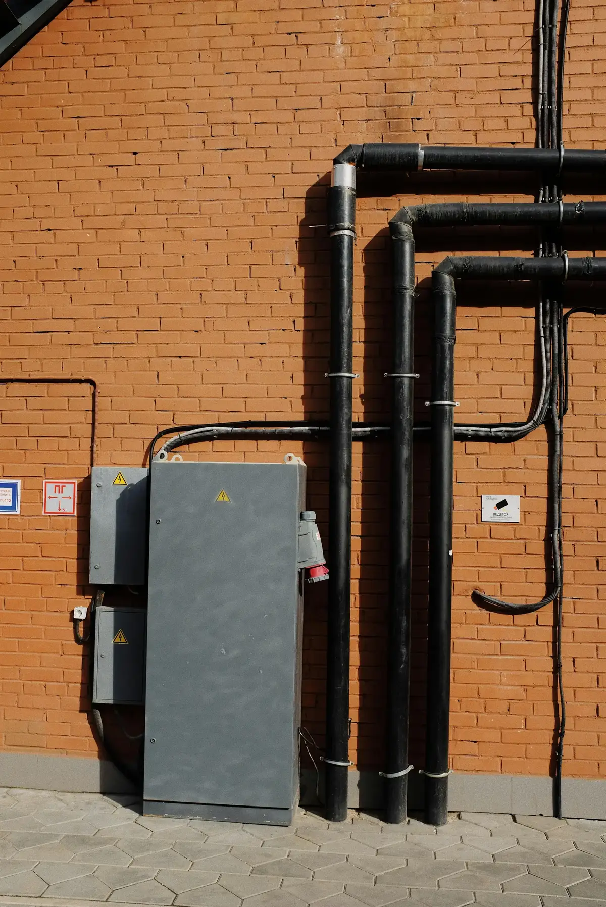 Professionelles SHK-Werkzeug - Rossoll-Feuerung Meisterbetrieb Berlin